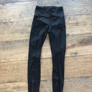 black fast and free leggings